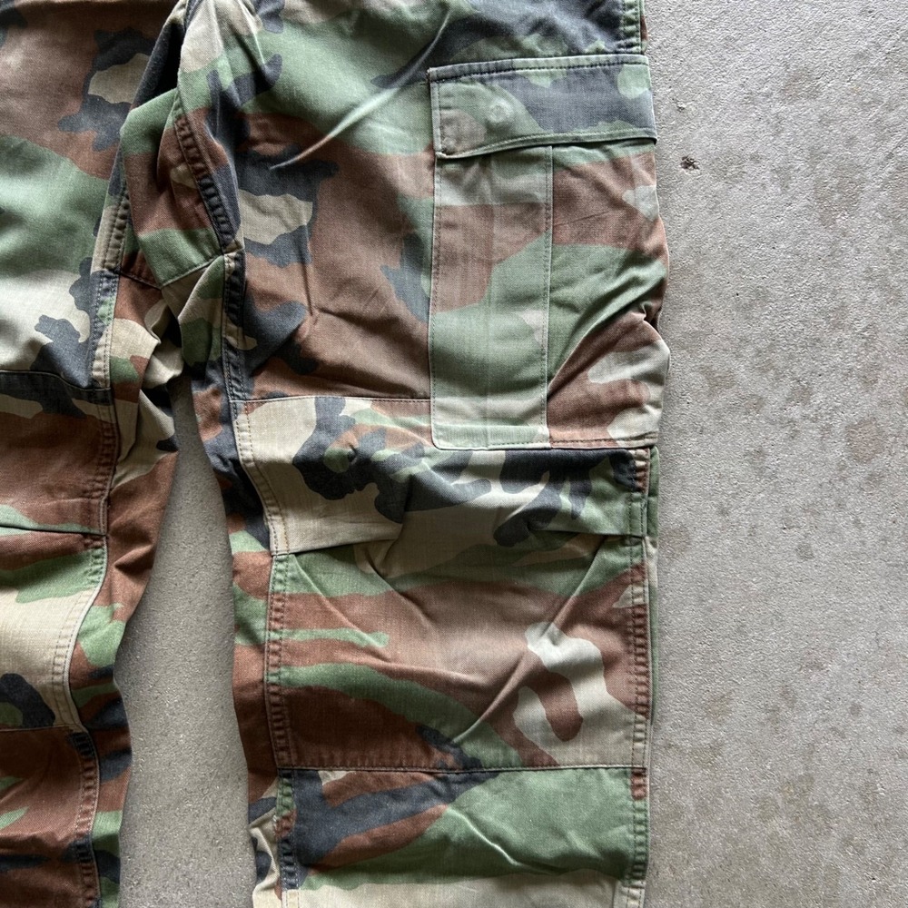 Vintage 80s US Army Cargo Pants Size 30x30 Brown Green Woodland Camo Trousers - Picture 5 of 11